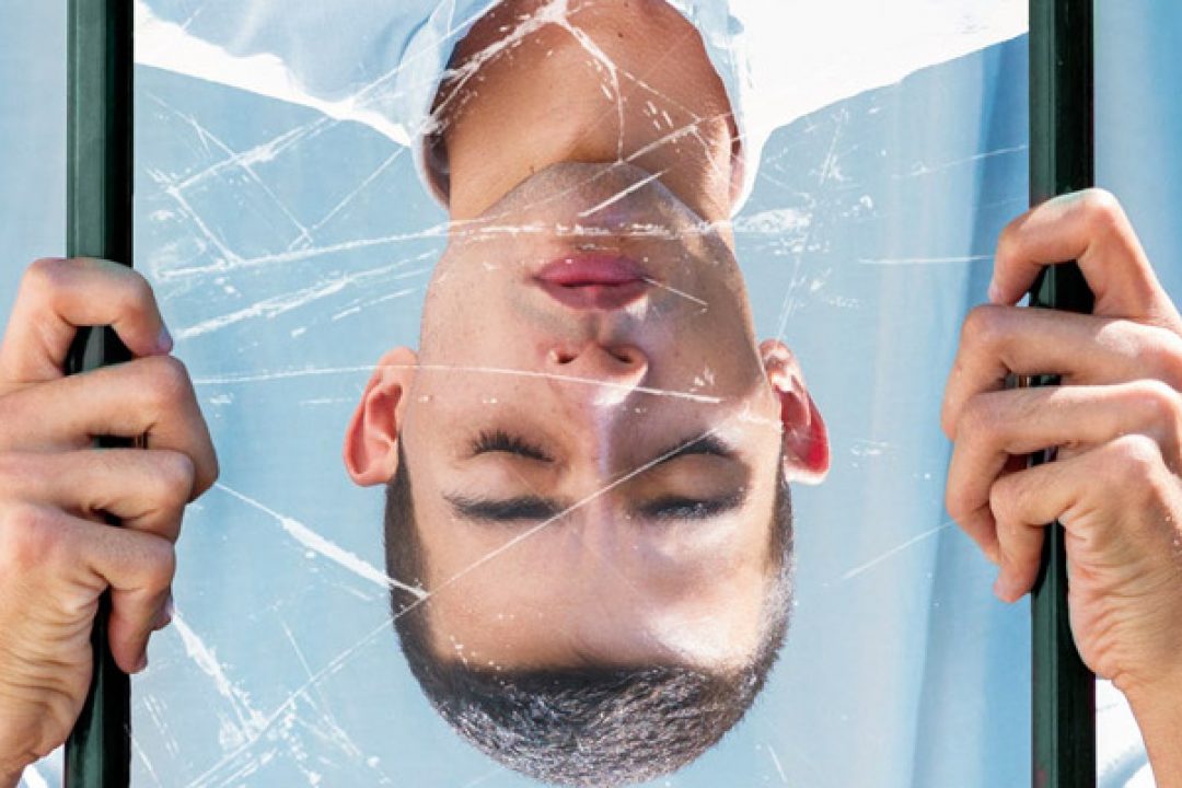 ABRIL 2019 – EL JUEGO DEL ESPEJO