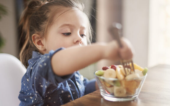 ENSEÑAR A COMER, MÁS ALLÁ DE LOS BUENOS MODALES
