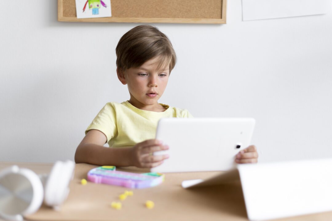 JUNIO 2025: ENTRE TABLETS Y JUEGOS